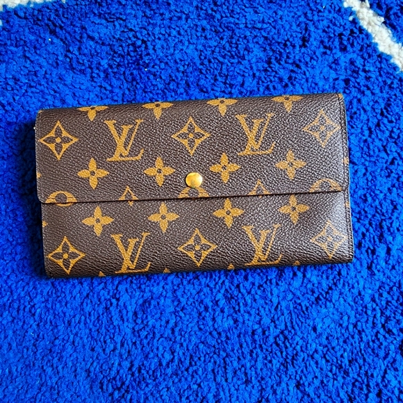 Louis Vuitton Handbags - Louis Vuitton Brown and Gold Monogram Wallet